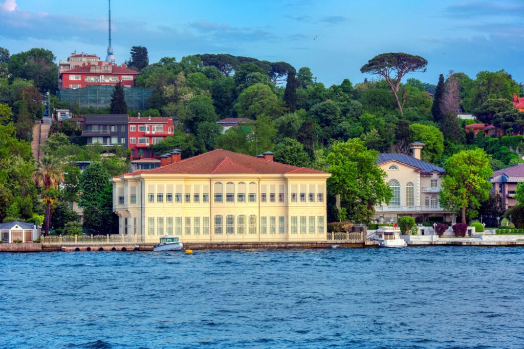 探索博斯普魯斯華麗的海峽宅邸：伊斯坦堡地標水道的建築奇蹟 @Ya!Travel 野旅行新聞網